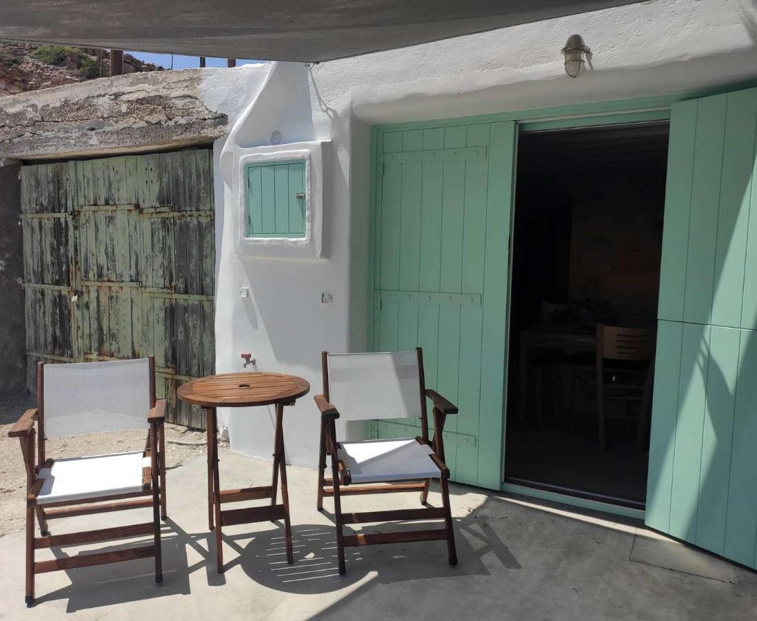 Apanemo Beach House Agios Nikolaos Kimolos Exterior photo