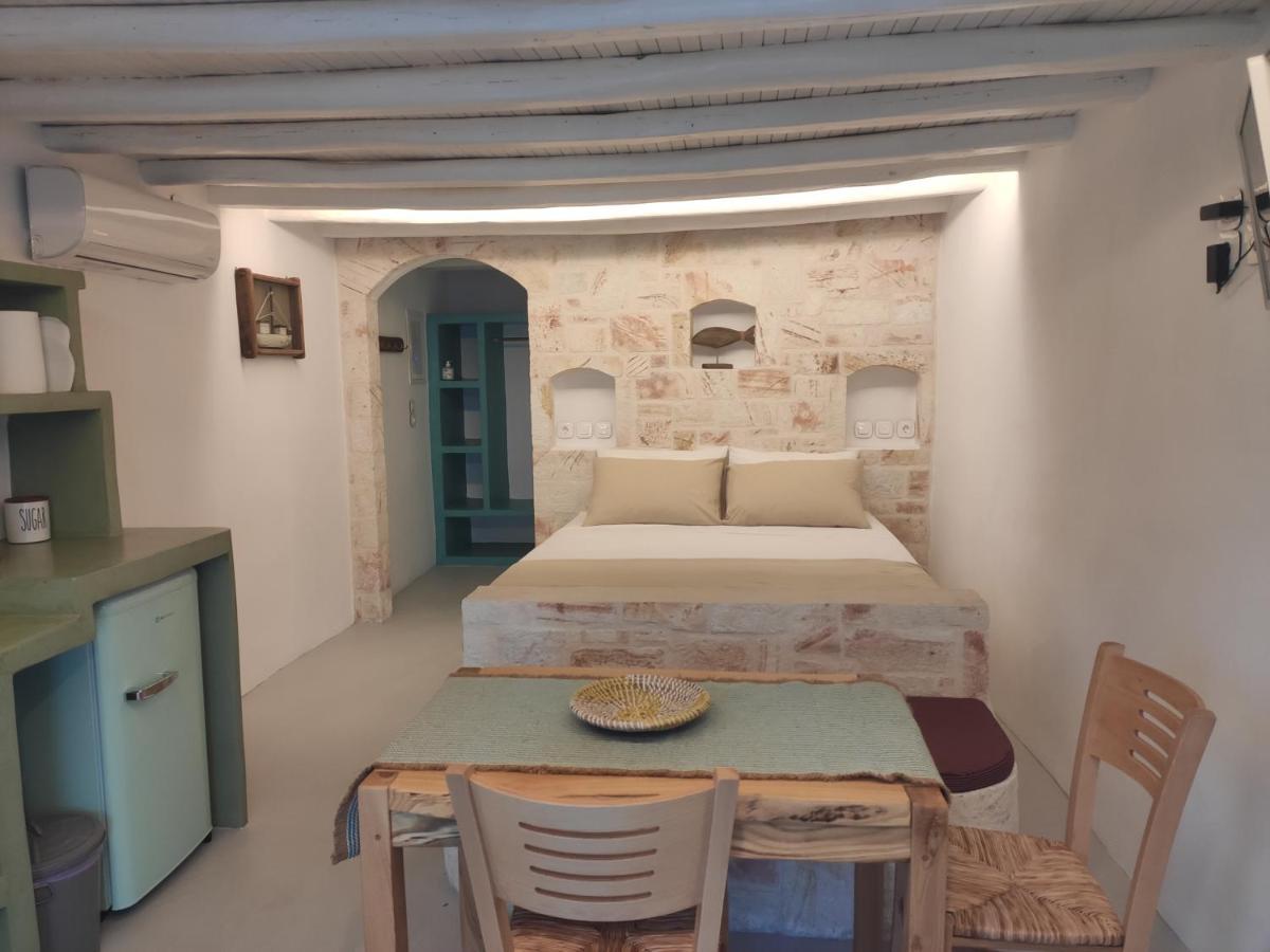 Apanemo Beach House Agios Nikolaos Kimolos Exterior photo